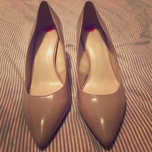 Nine West nude pumps